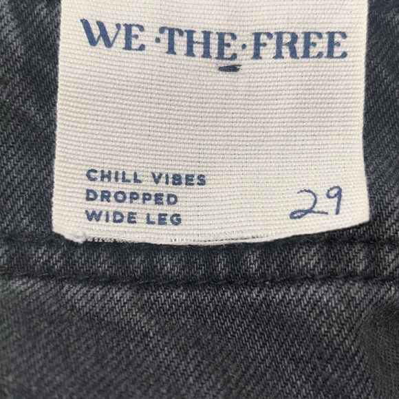 Free People Chilled Vibes Dropped Wide Leg Jeans in Lightening Black NWT - Picture 4 of 7